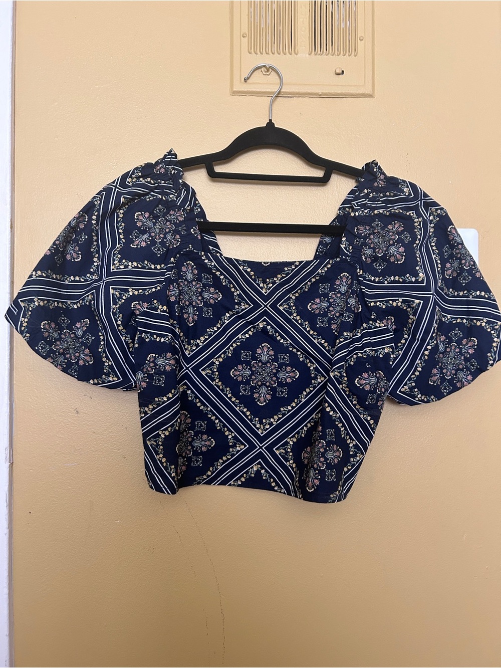 LOFT Navy Bandana-Style Square Neck Puff Sleeve Crop Top